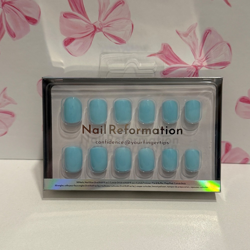 Nail Reformation Press On Nails Set Light Blue 30 Short Square‎ Nails Kit NEW